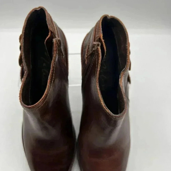 Matisse Kate Ankle Booties 8 M Womens Smooth Distressed Leather Buckle Strap Zip - Picture 13 of 16